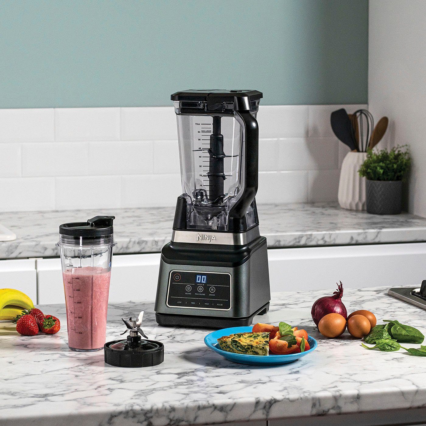 NINJA Standmixer mit Auto-iQ BN750EU, 1200 W, incl. 2,1 L Krug, 0,7 L Becher & 2 Deckel