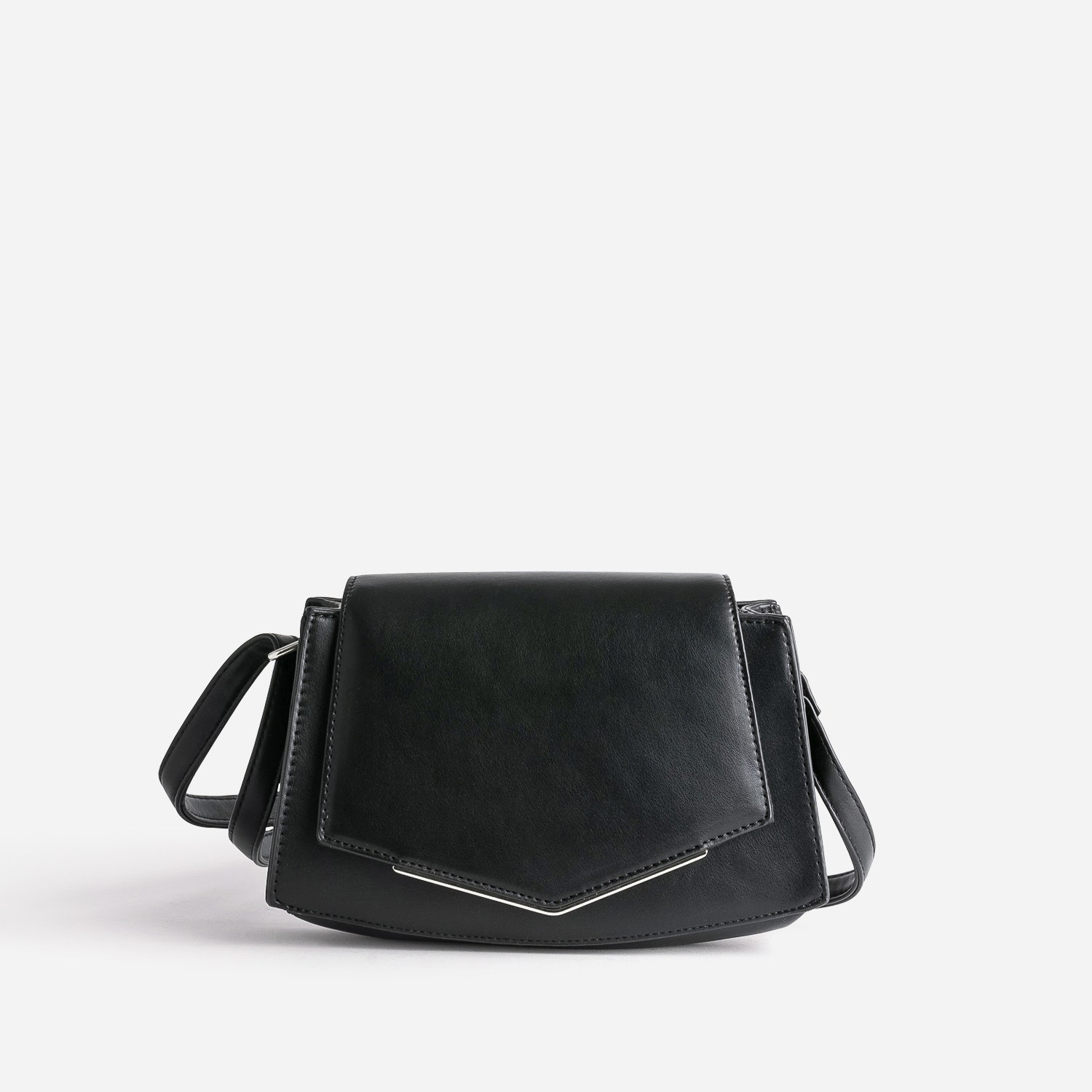 Sac bandoulière noir avec barrette métal