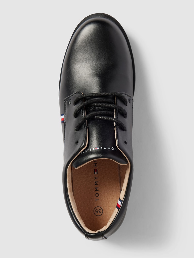 Derbys mit Label-Detail Modell 'SAMIR' in schwarz