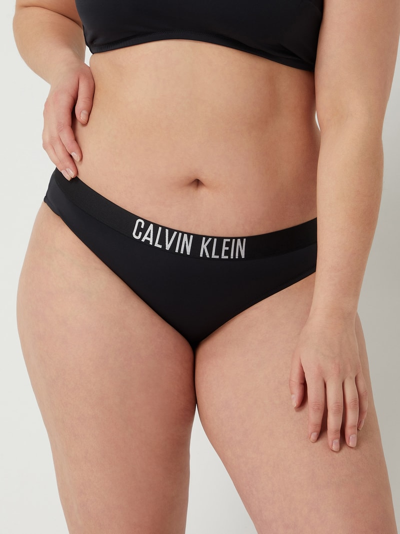PLUS SIZE Bikini-Hose mit Logo-Bund in schwarz