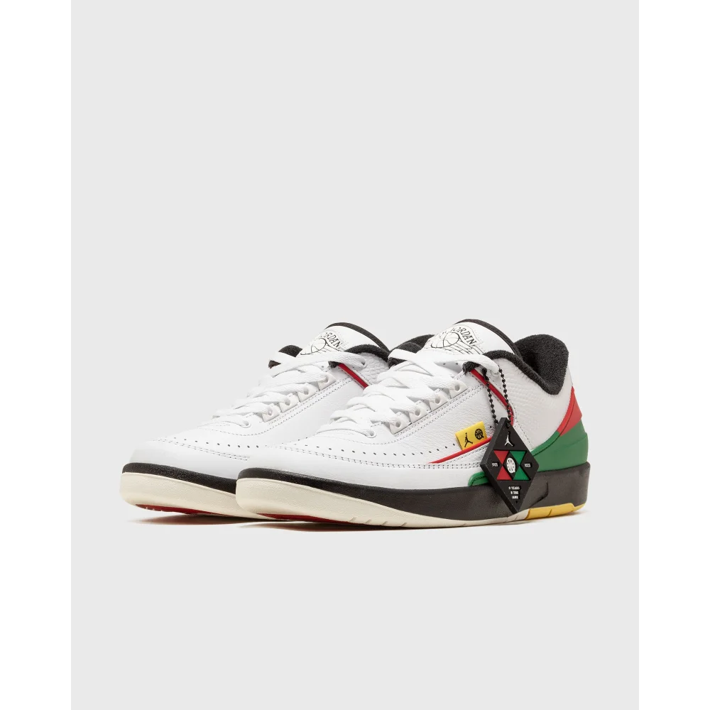 NIKE JORDAN 2 Retro Low Quai 54 FN7686-100 / weiss