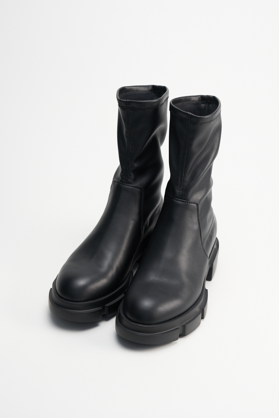 CPH668 vegan nappa black