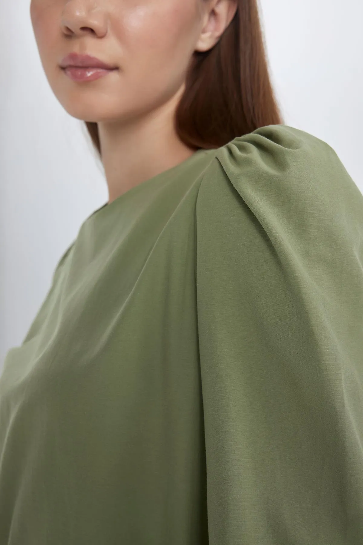 DeFacto  Popeline-Langarmkleid mit normaler Passform und Rundhalsausschnitt A9409ax24sp