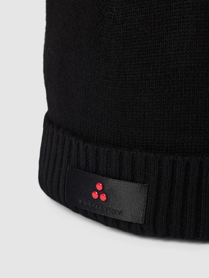 Beanie mit Label-Patch Modell 'Silli' in schwarz