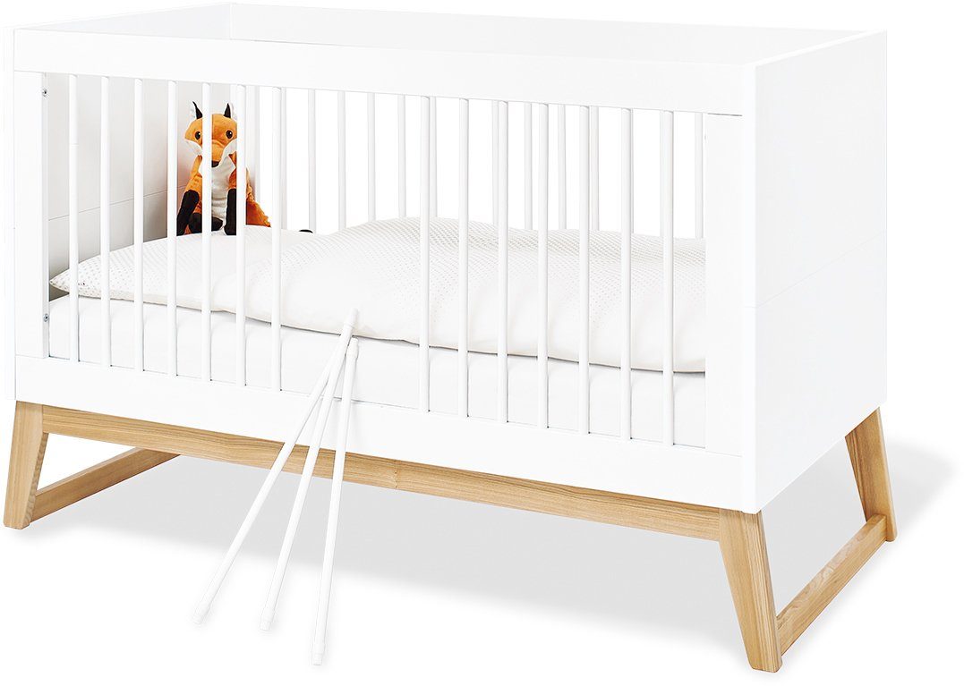 Pinolino® Babyzimmer-Komplettset Bridge, (Set, 3-St., Kinderbett, Kleiderschrank, Wickelkommode), breit, groß; mit Kinderbett, Schrank und Wickelkommode; Made in Europe