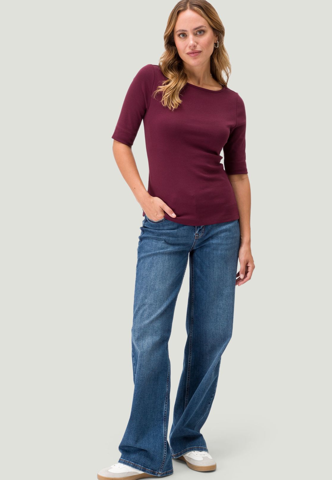 Shirt mit U-Boot Ausschnitt