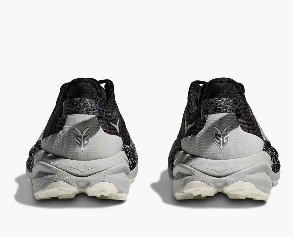 Speedgoat 6 Black / Stardust