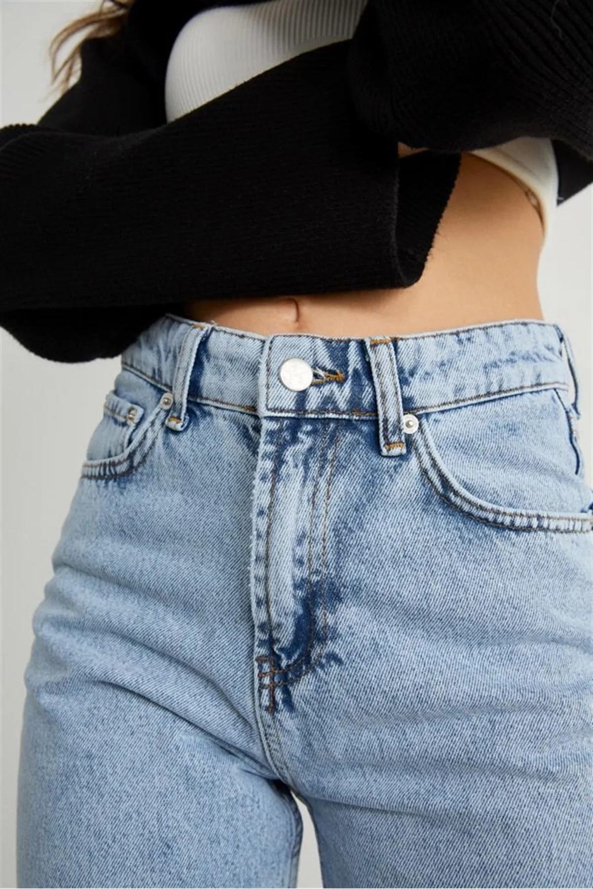 VATKALI  Jeans mit hoher Taille und gerader Passform in Blau