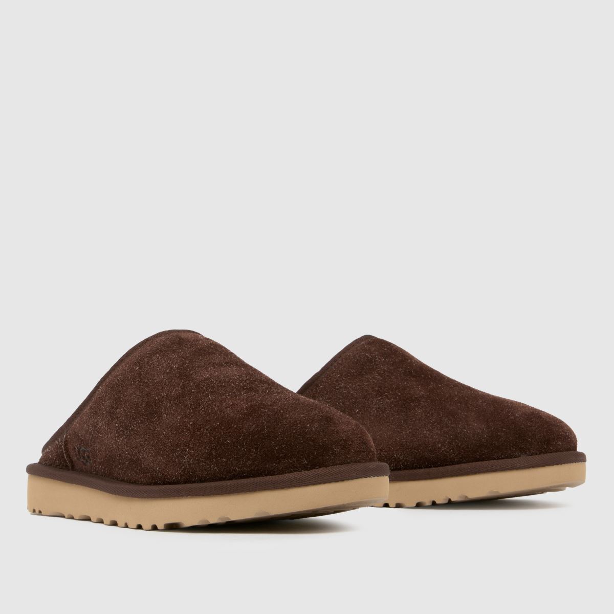 Klasické pantofle UGG z páleného cedru