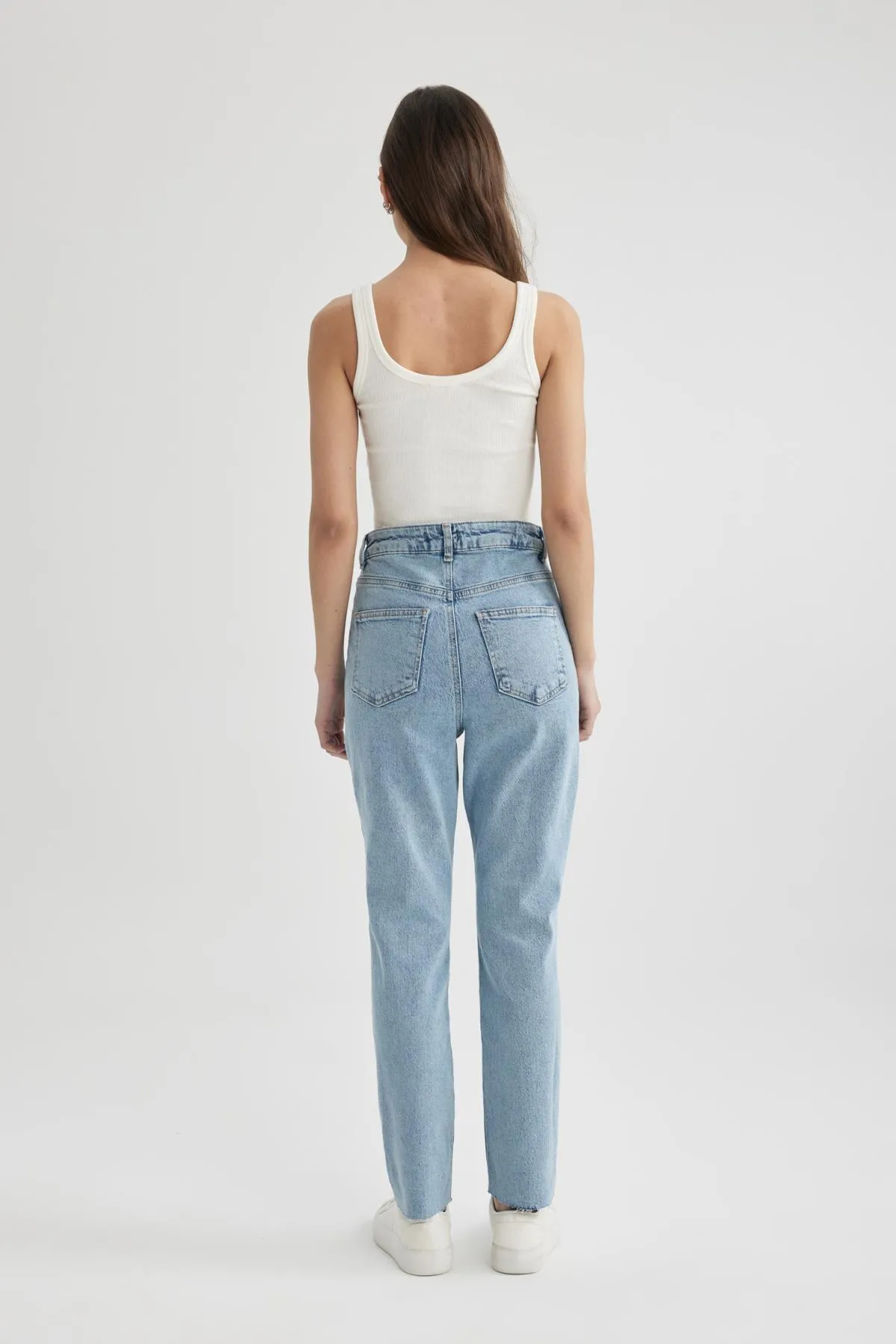 DeFacto  Mary Vintage Straight Fit Jeanshose mit zerrissenen Details, hoher Taille und Bündchen in Knöchellänge