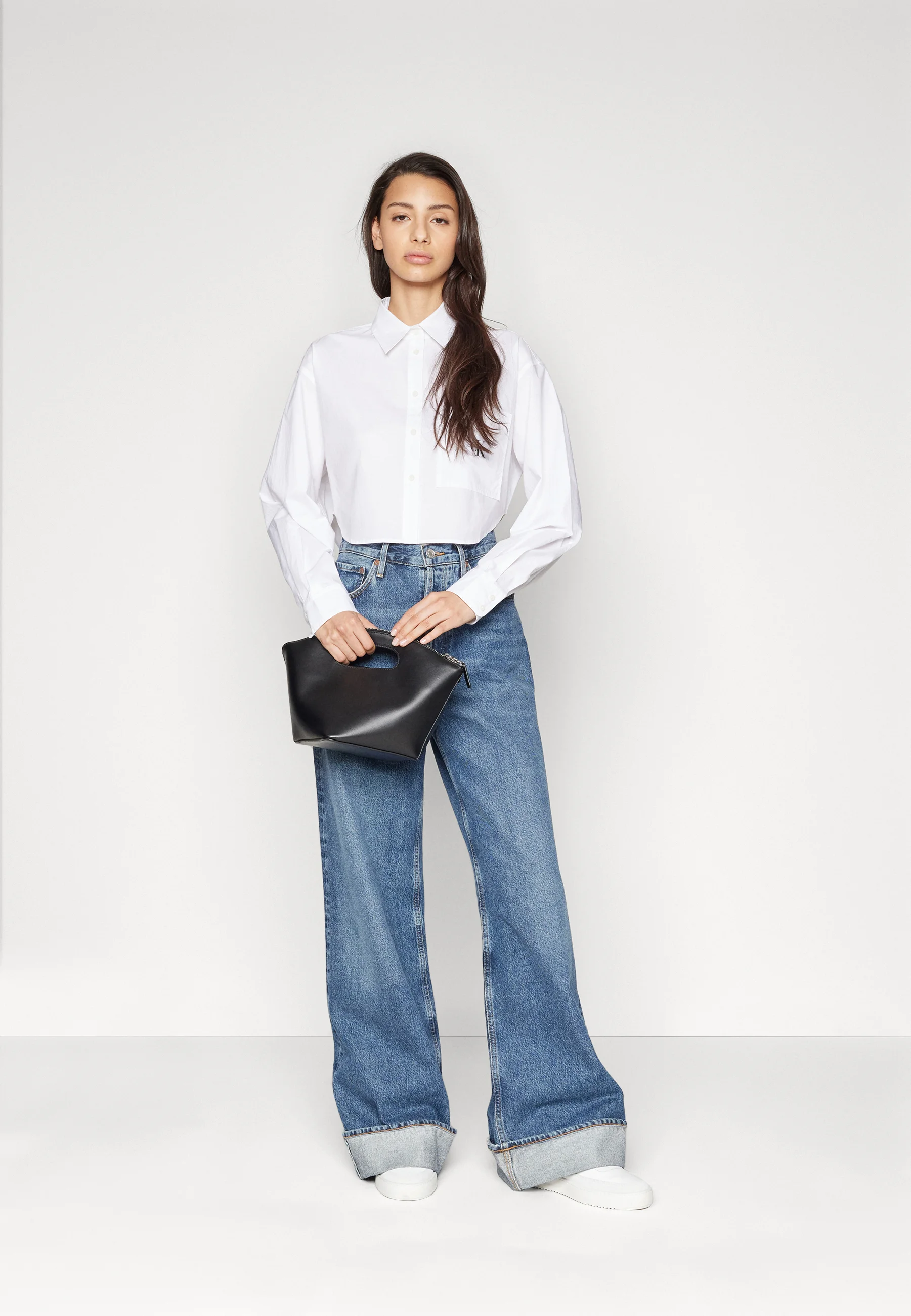 Calvin Klein Jeans Blusa recortada con etiqueta tejida