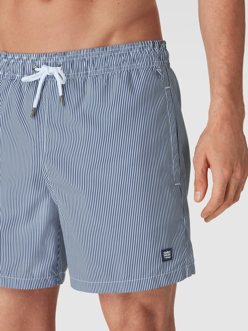 Badehose mit Label-Detail Modell 'BEACHPORT' in marineblau