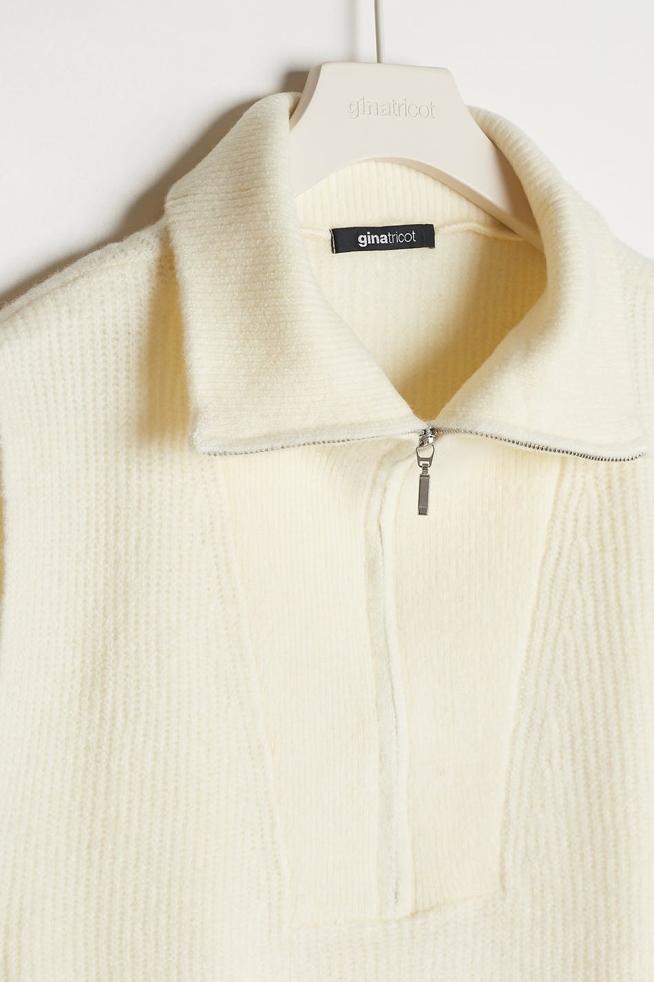 Lena knitted vest