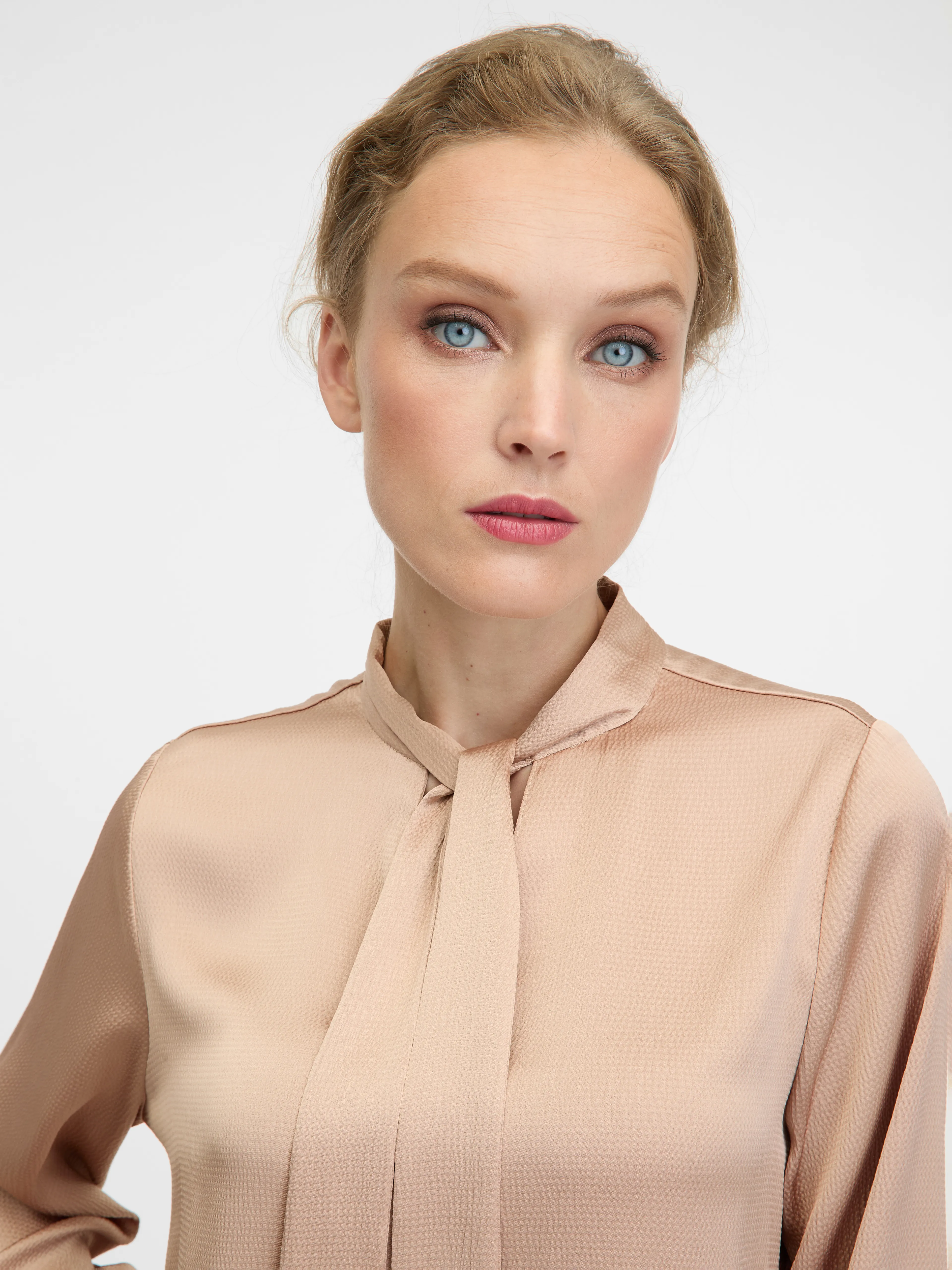 Beigefarbene Bluse ORSAY