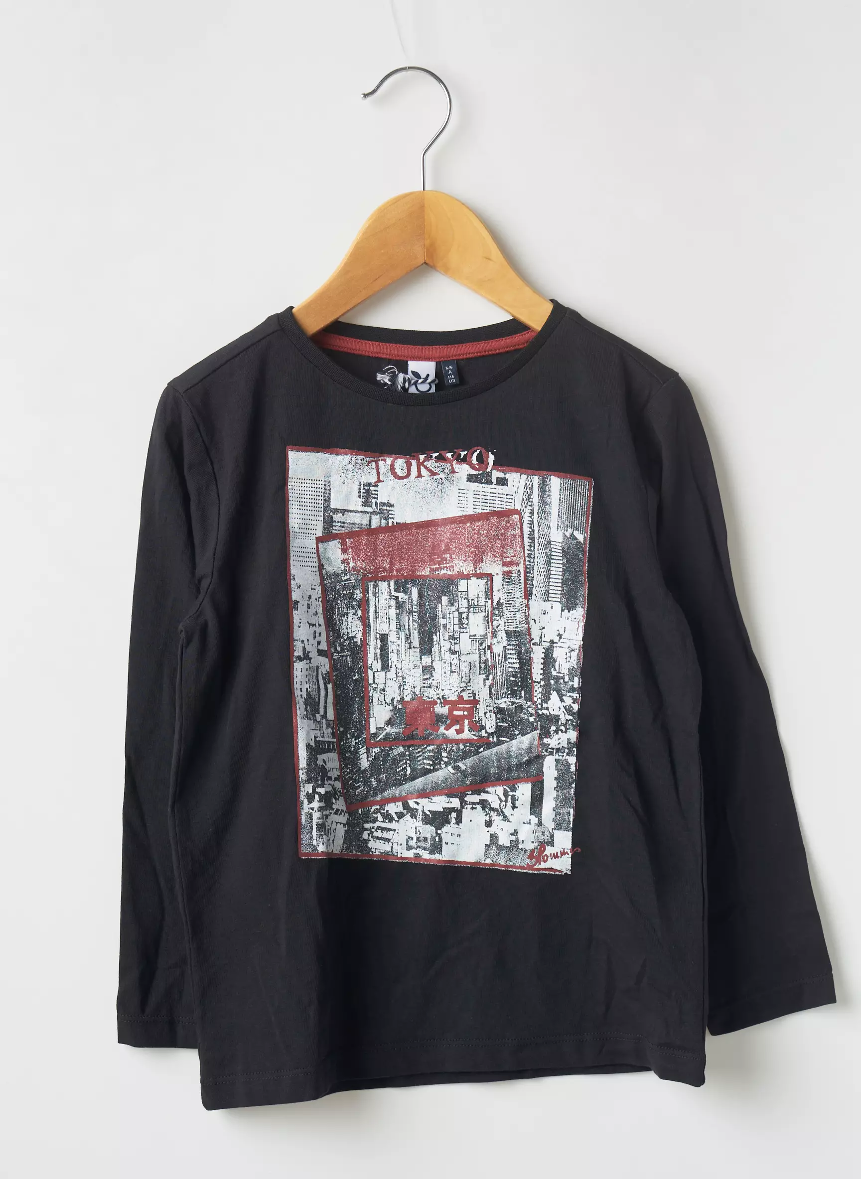 3 Pommes Tshirts Garcon couleur noir