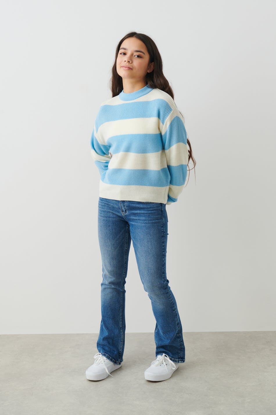 Y stripe knitted sweater