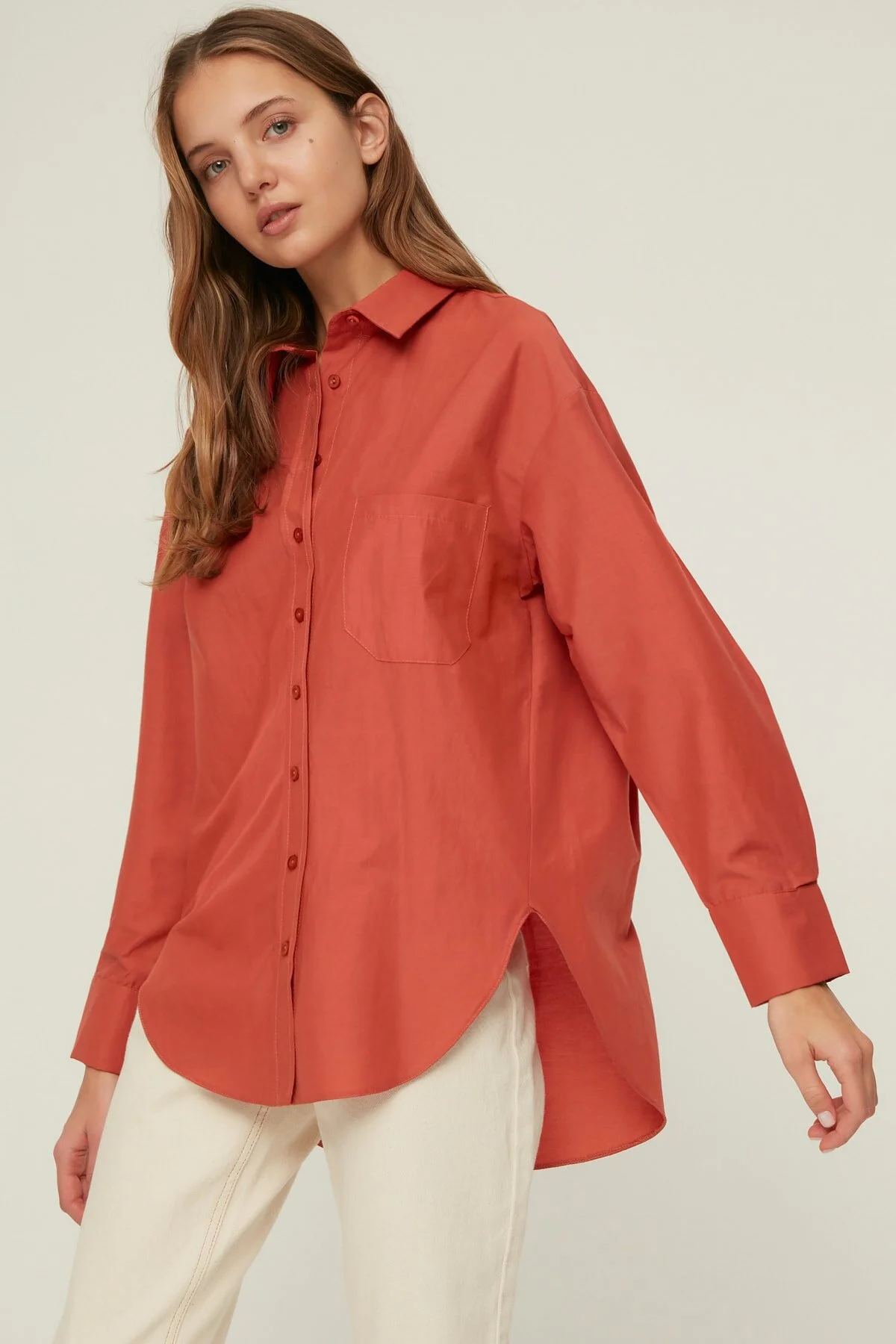 Trendyol Collection  Tile Single-Pocket-Boyfriend-/Wide-Fit-Baumwollgewebehemd TWOAW20GO0115