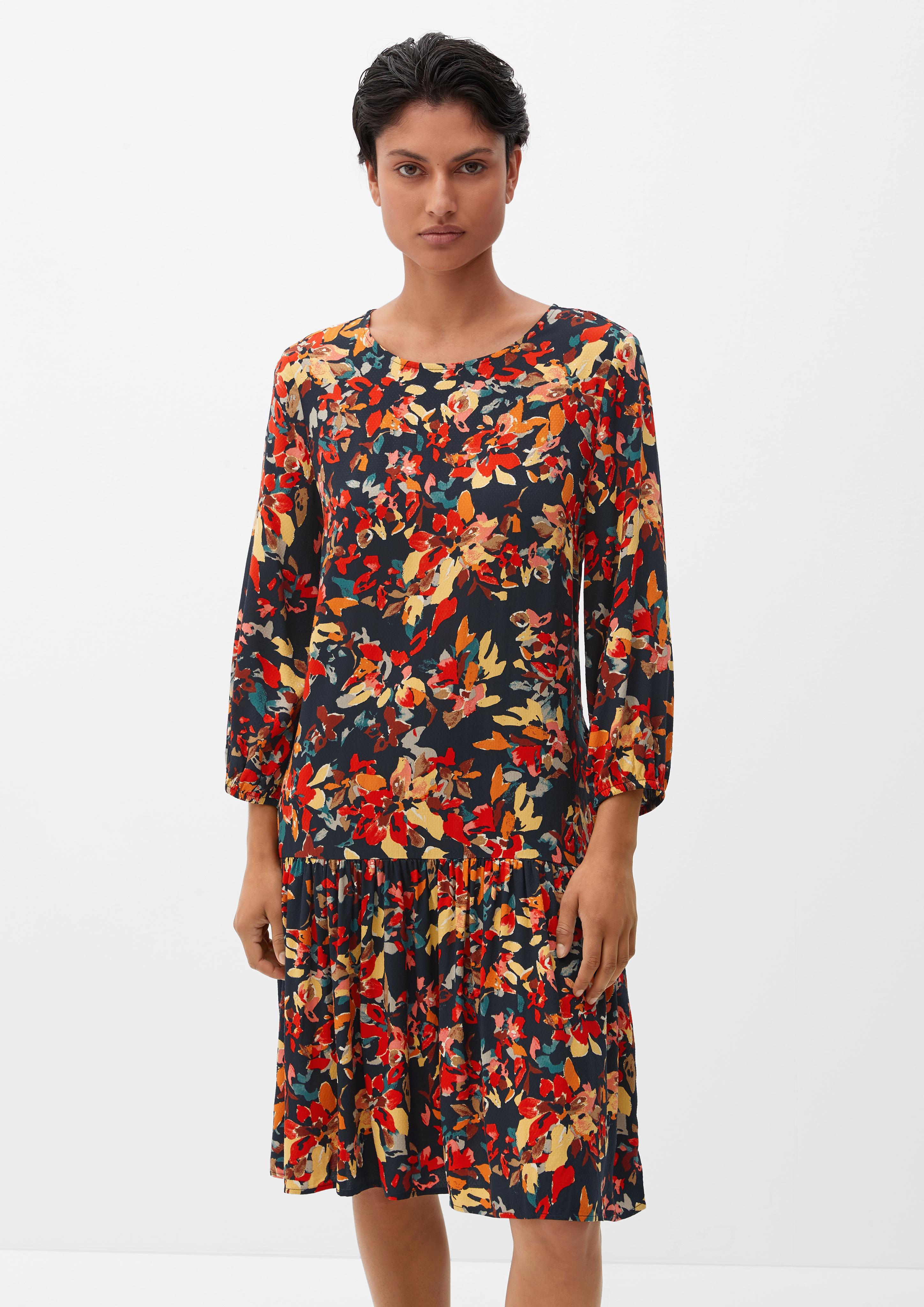 Gemustertes Kleid mit Volant  2120533-59A0