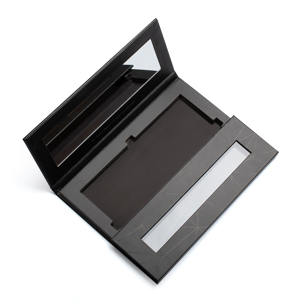 „Lethal Cosmetics“ MAGNETIC™ pritaikoma paletė