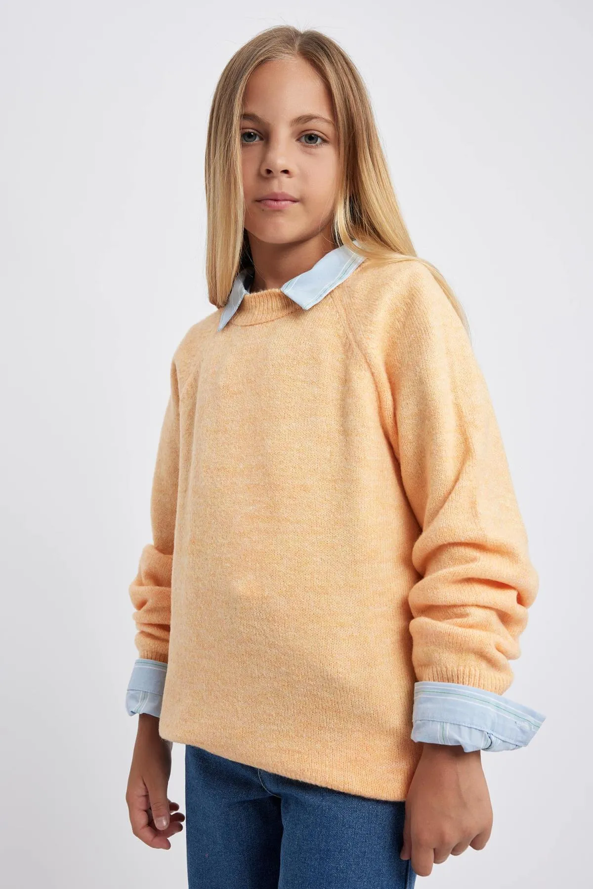 DeFacto  Mädchenpullover mit Rundhalsausschnitt A2294a823wn