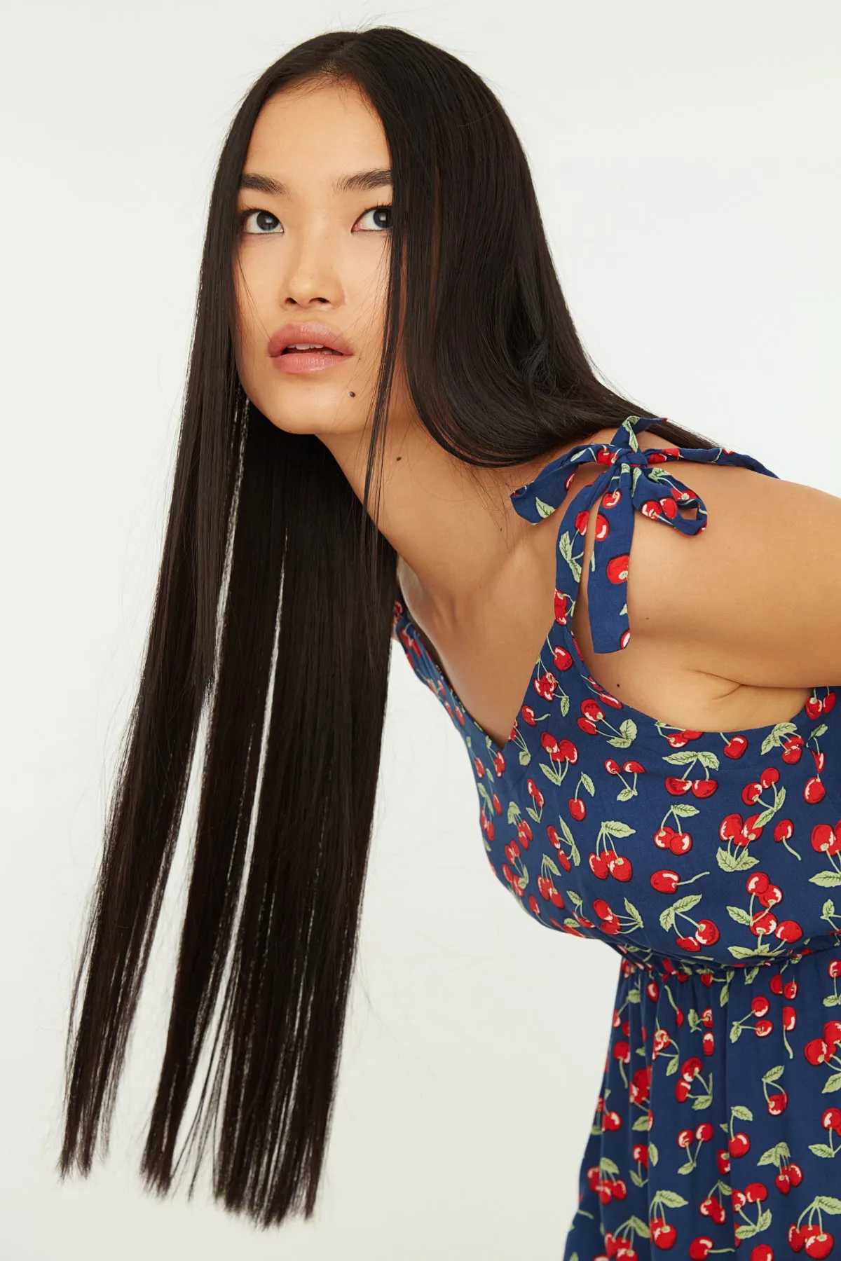 Trendyol Collection  Indigofarbenes, gewebtes Minikleid mit Blumenmuster in A-Linie TWOSS20EL2549