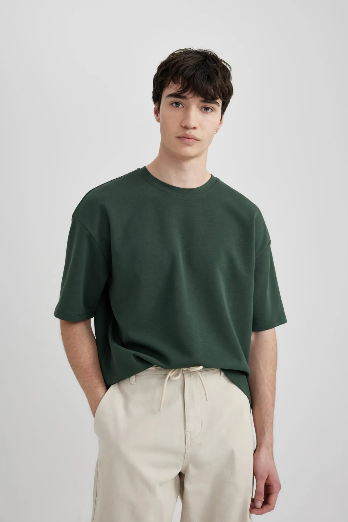 DeFacto  Oversize-T-Shirt mit Rundhalsausschnitt aus schwerem Stoff X3926az24sp