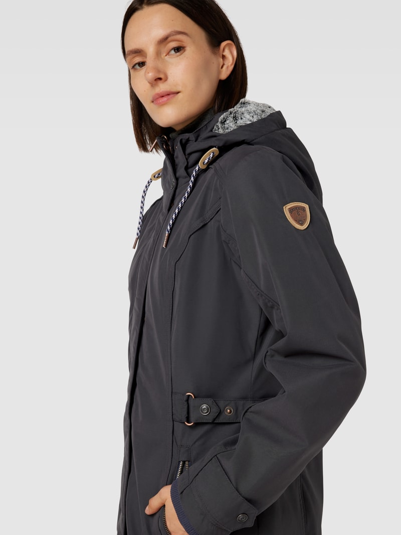 Jacke mit Label-Applikation in marineblau
