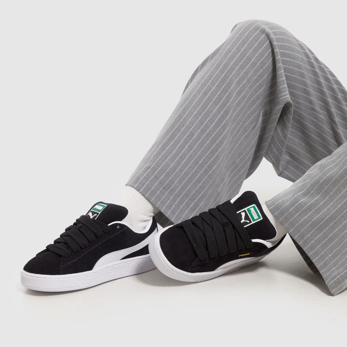 PUMA mocka XL-sneakers i svart och vitt
