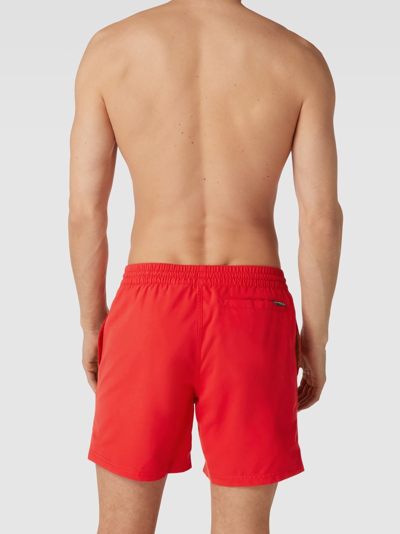 Badehose mit Label-Print Modell 'Original Cali' in rot