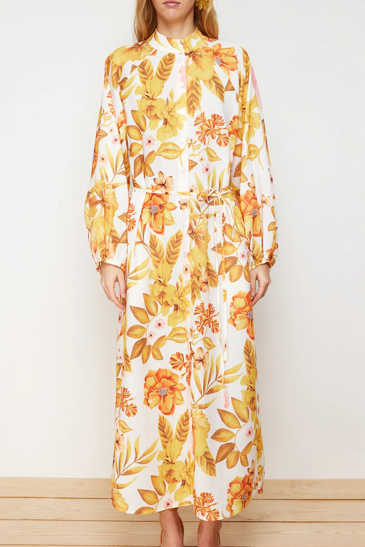 Trendyol Modest  Ecrufarbenes, gewebtes Hemdblusenkleid in Leinenoptik TCTSS24EB00106