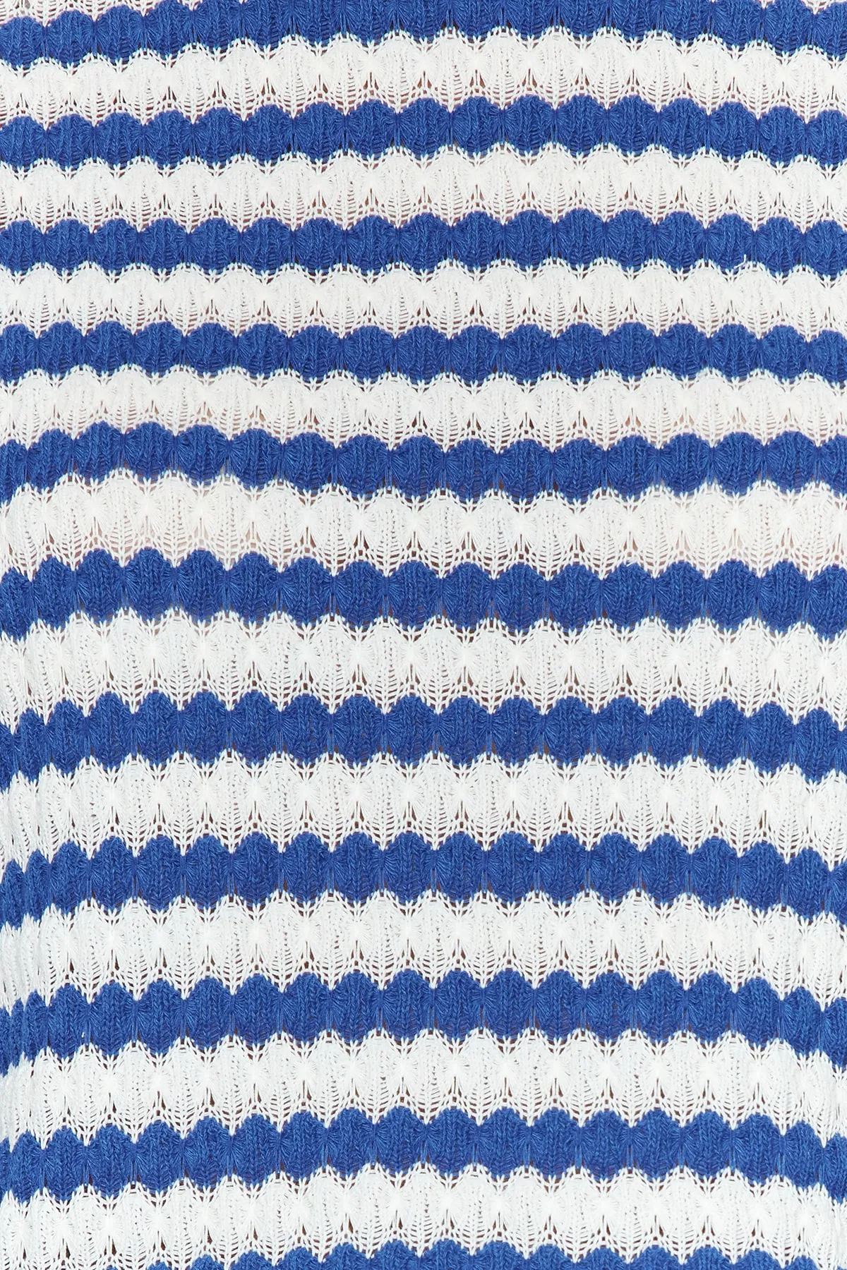 Trendyol Collection  Blau gestreifter Strickpullover TWOAW24KZ00150