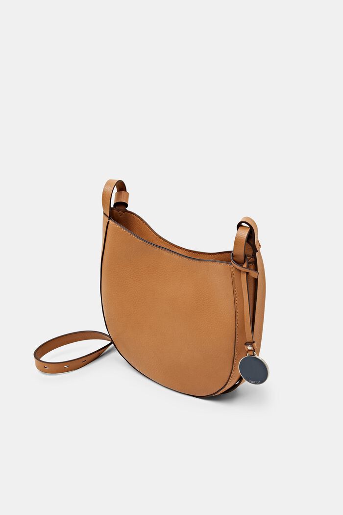 Recycelt: Schultertasche in Lederoptik