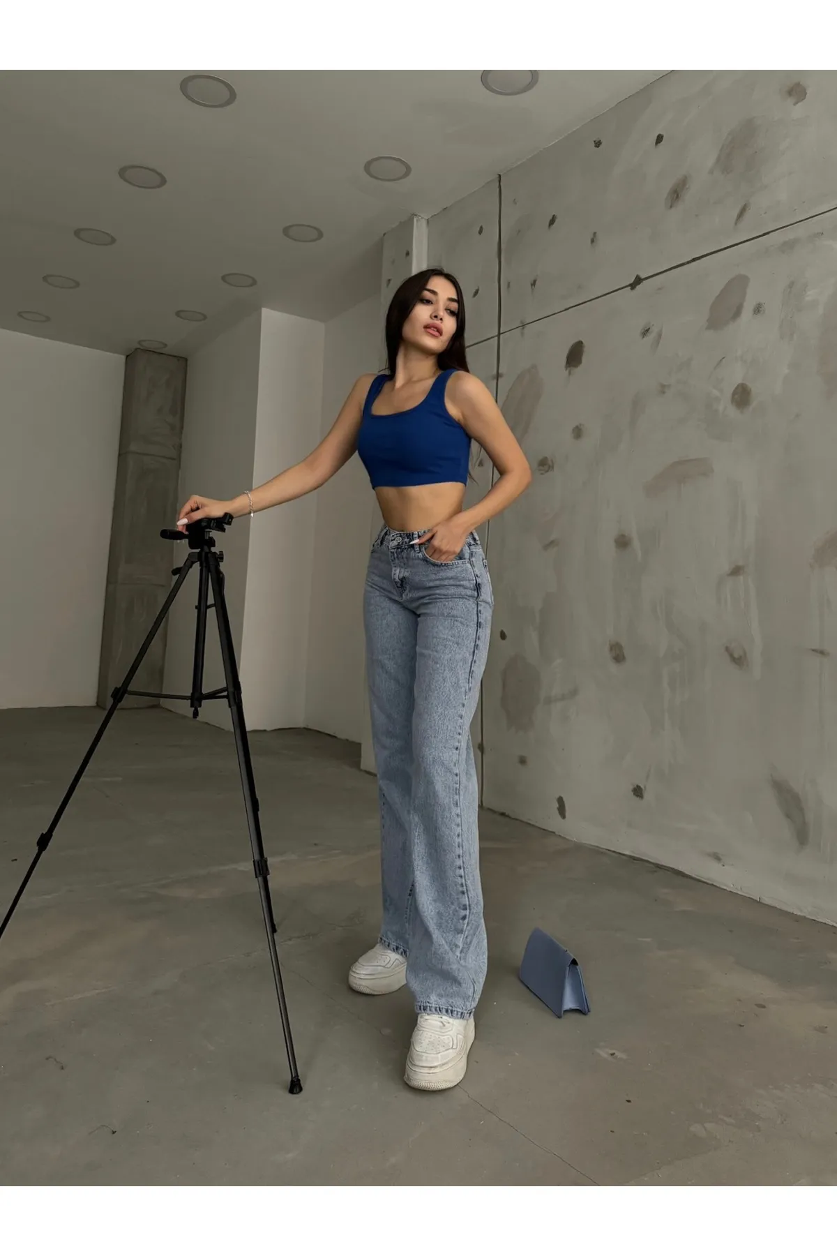 BİKELİFE  Hellblaue Snow-Wash-Jeans für Damen mit hoher Taille, dehnbarem Lycra und weitem Bein