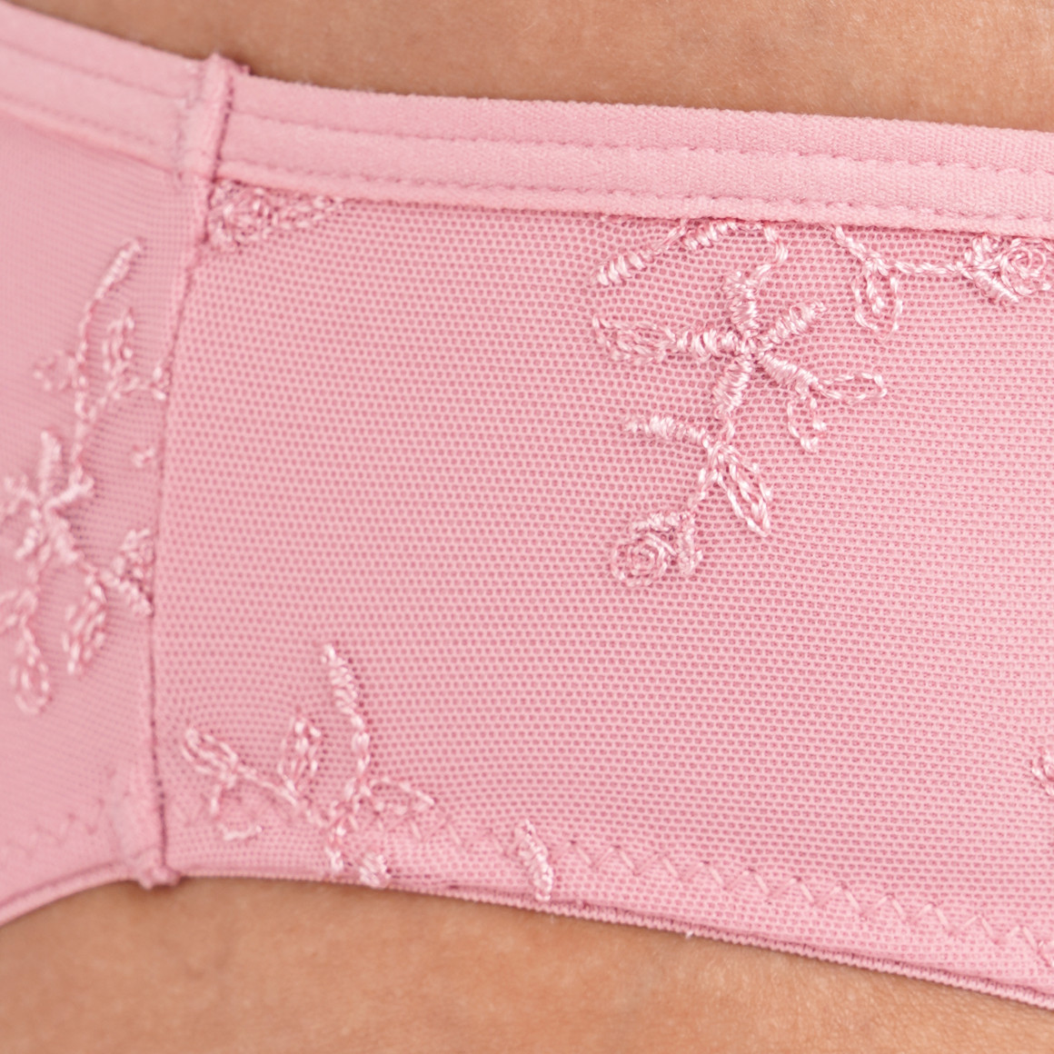 Damen Slip mit floraler Stickerei