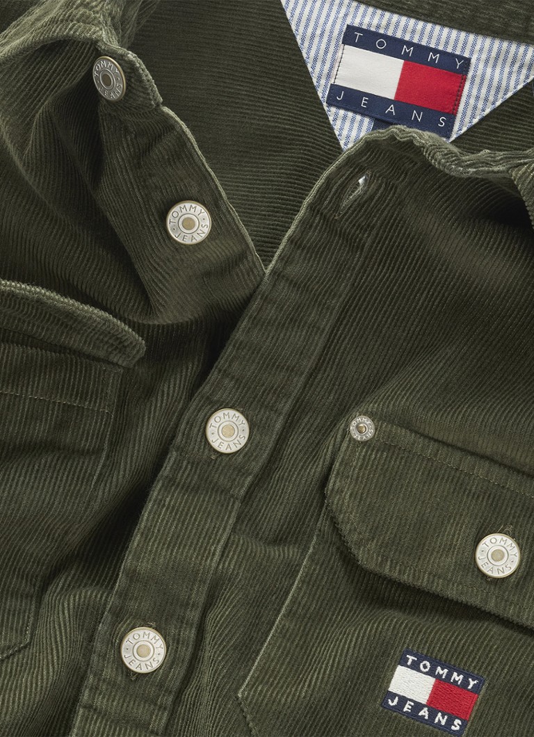 Sobretudo Tommy Hilfiger de veludo cotelê com corte regular e bolsos no peito.