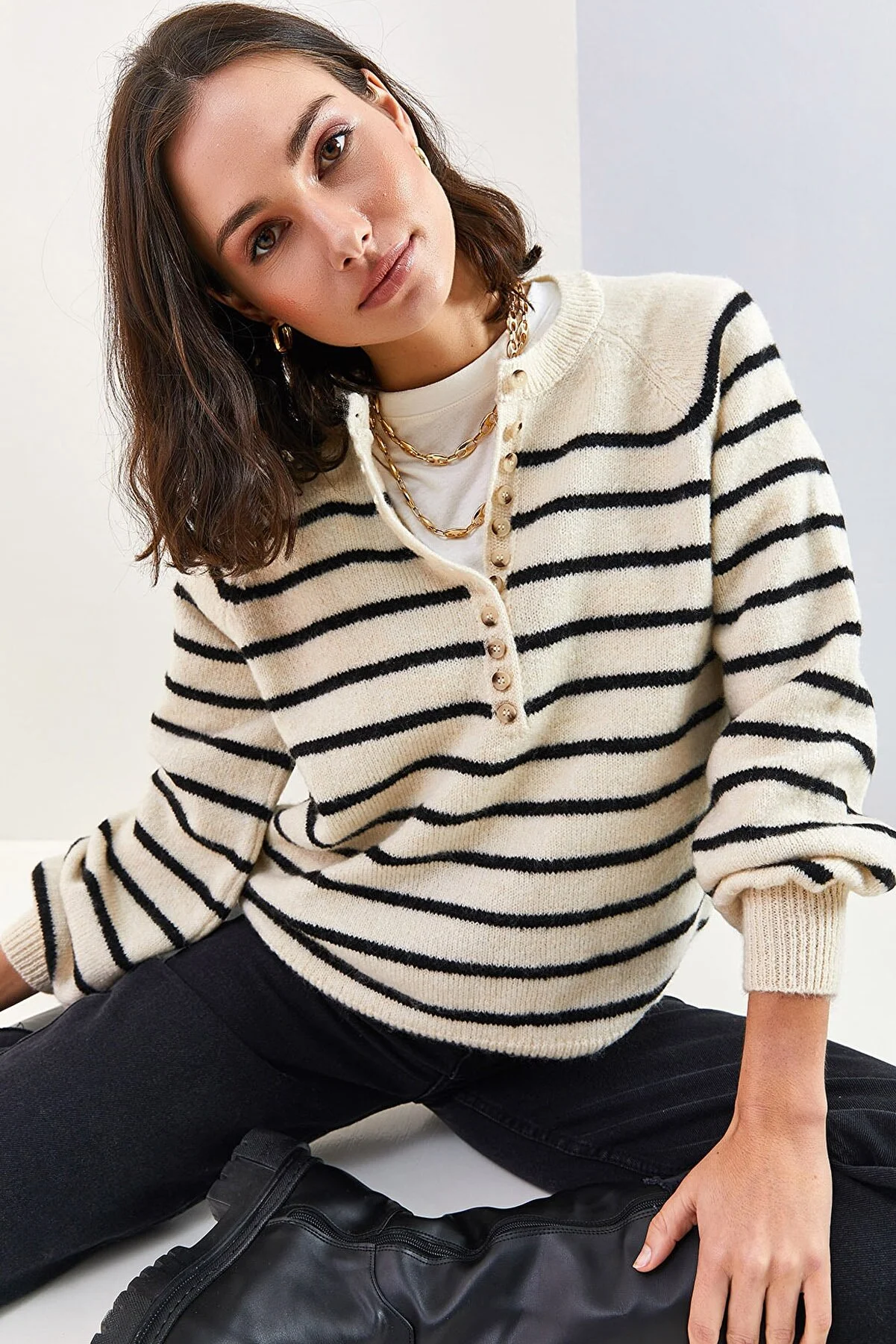 Bianco Lucci  Gestreifter Strickpullover mit Rollkragen und geknöpftem Kragen für Damen