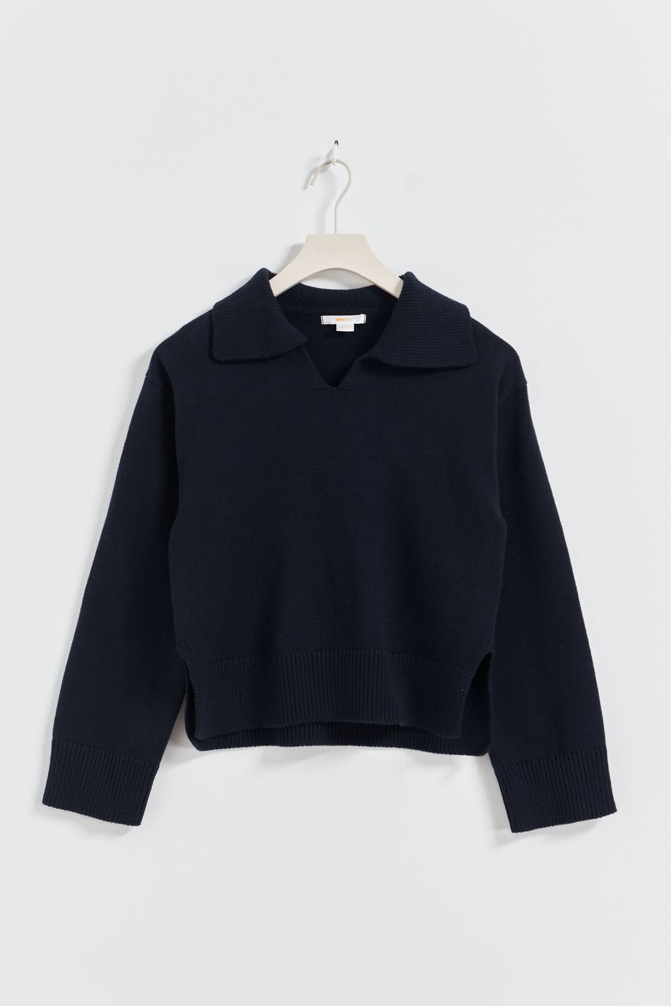 Y loose collar sweater