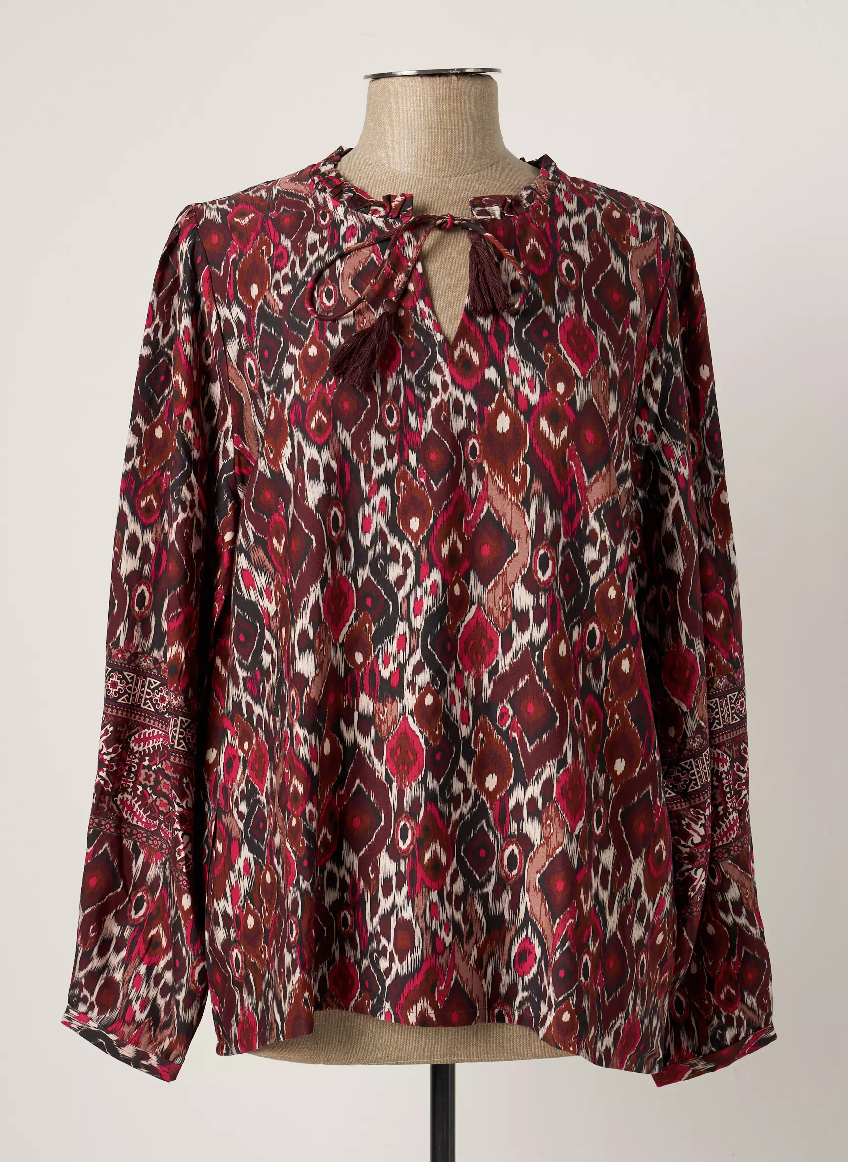 Cream Blouses Femme couleur rouge