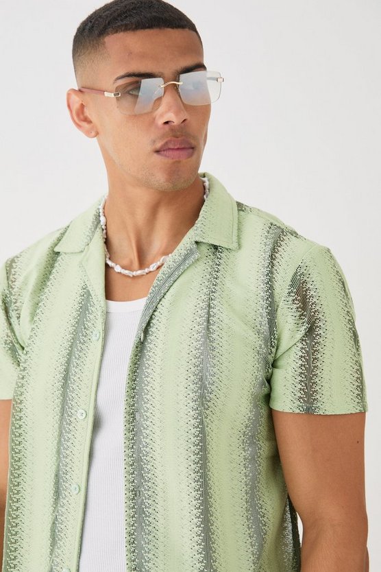 Transparentes gestreiftes Hemd