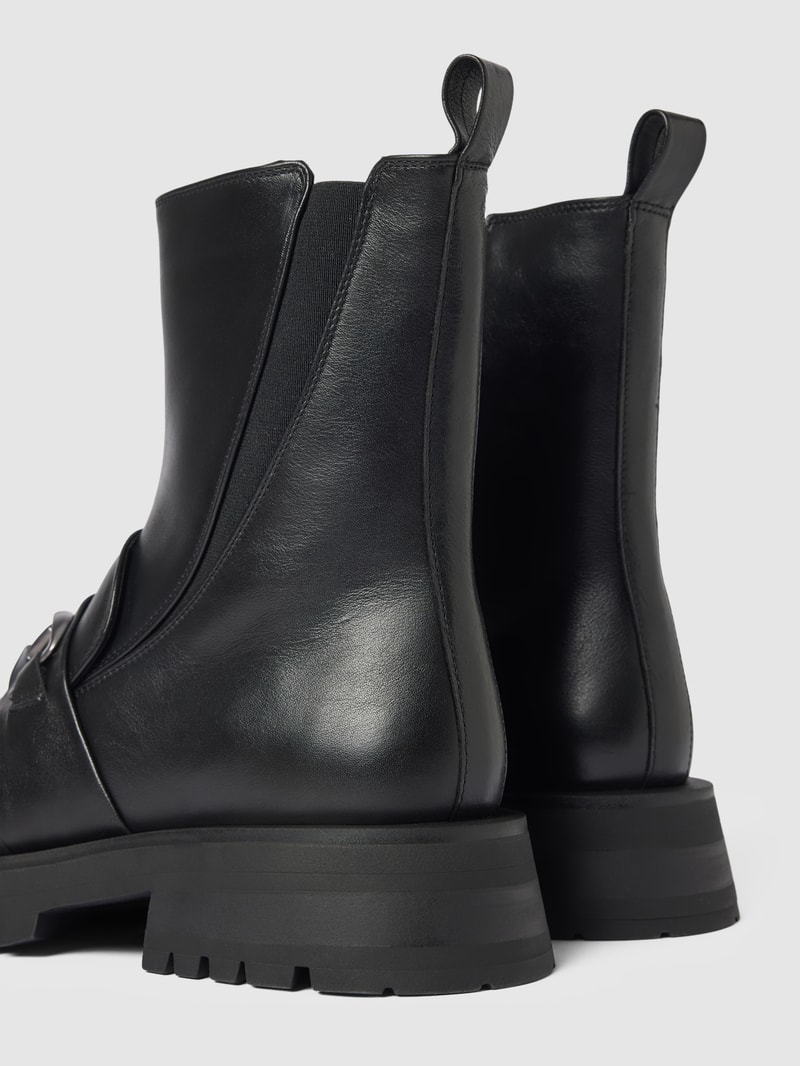 Boots aus Leder in schwarz