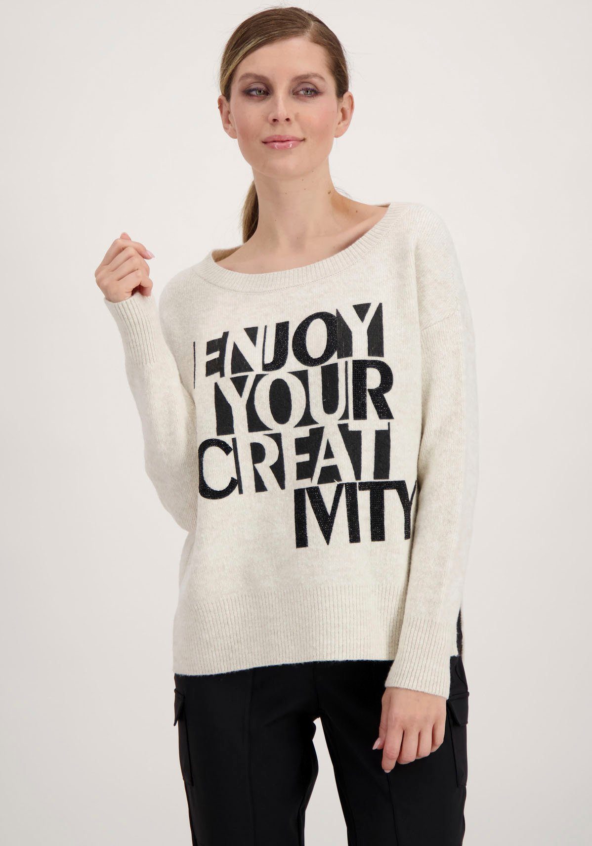 Monari Rundhalspullover mit Frontprint und Glitzernieten