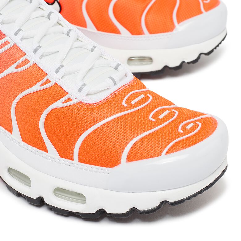 NIKE Wmns Air Max Plus white/white-ember glow-total orange