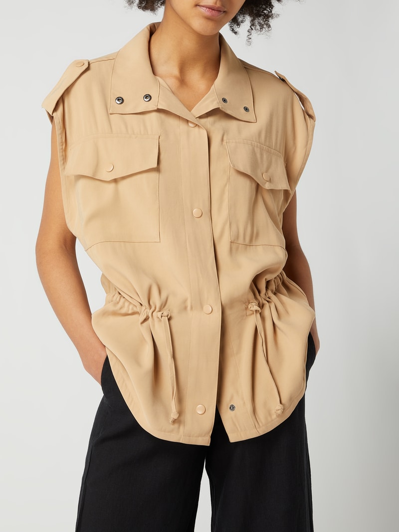 Weste mit Druckknopfleiste in camel meliert