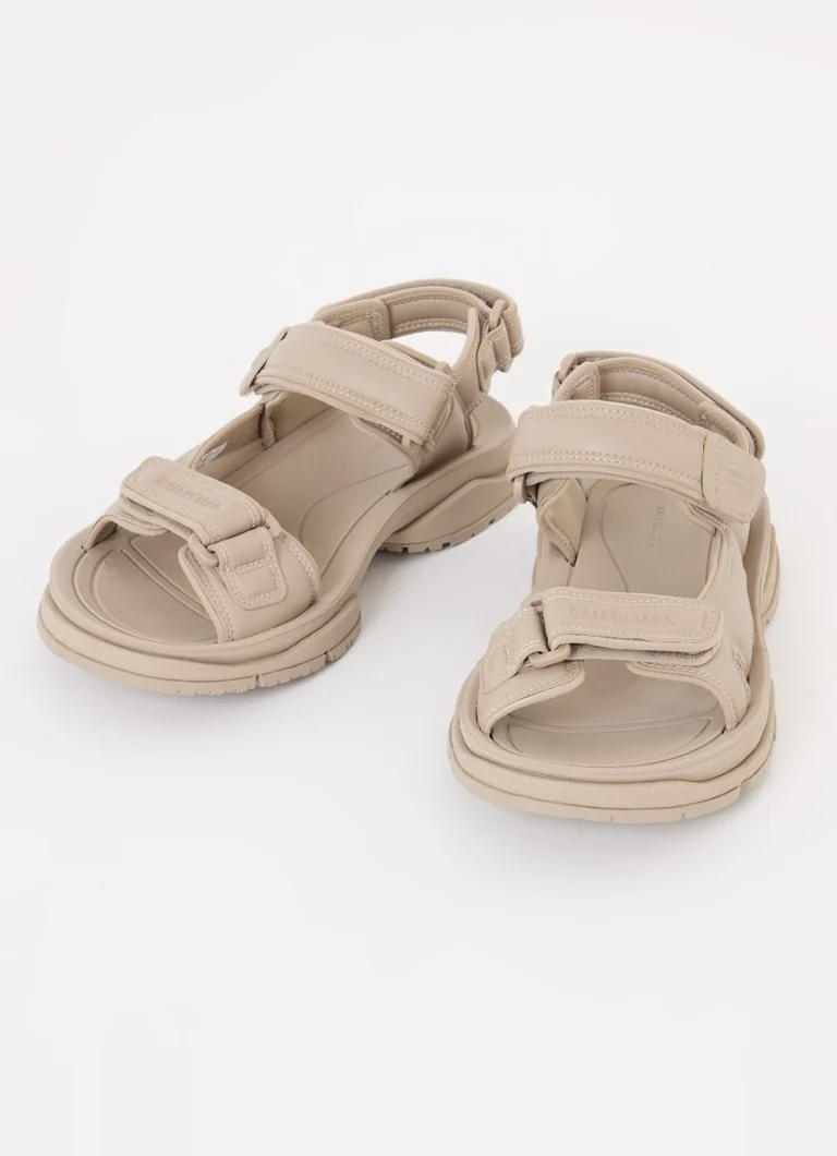 Balenciaga Tourist -sandaalit logolla