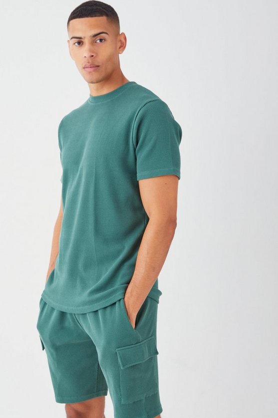 Slim-Fit T-Shirt & Cargo-Shorts in Waffeloptik