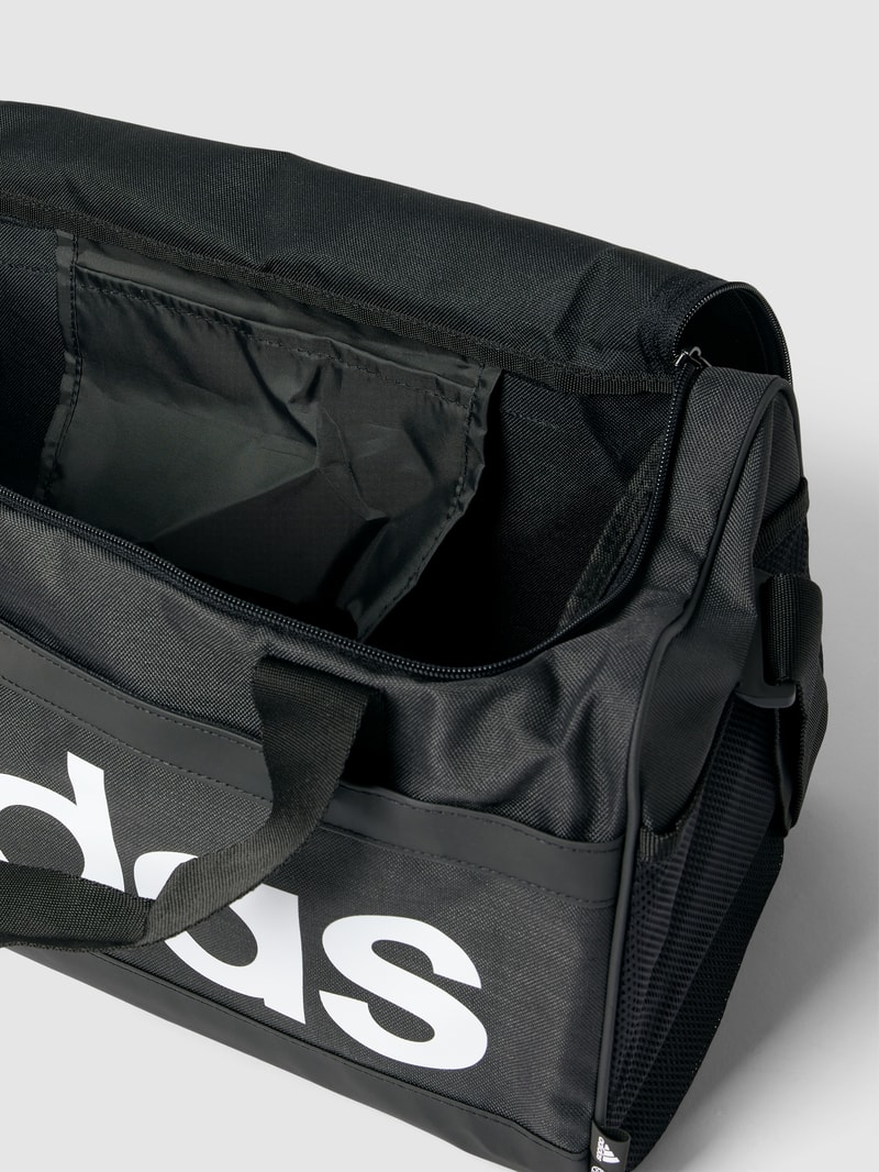 Duffle Bag mit Label-Detail Modell 'LINEAR DUFFEL' in schwarz