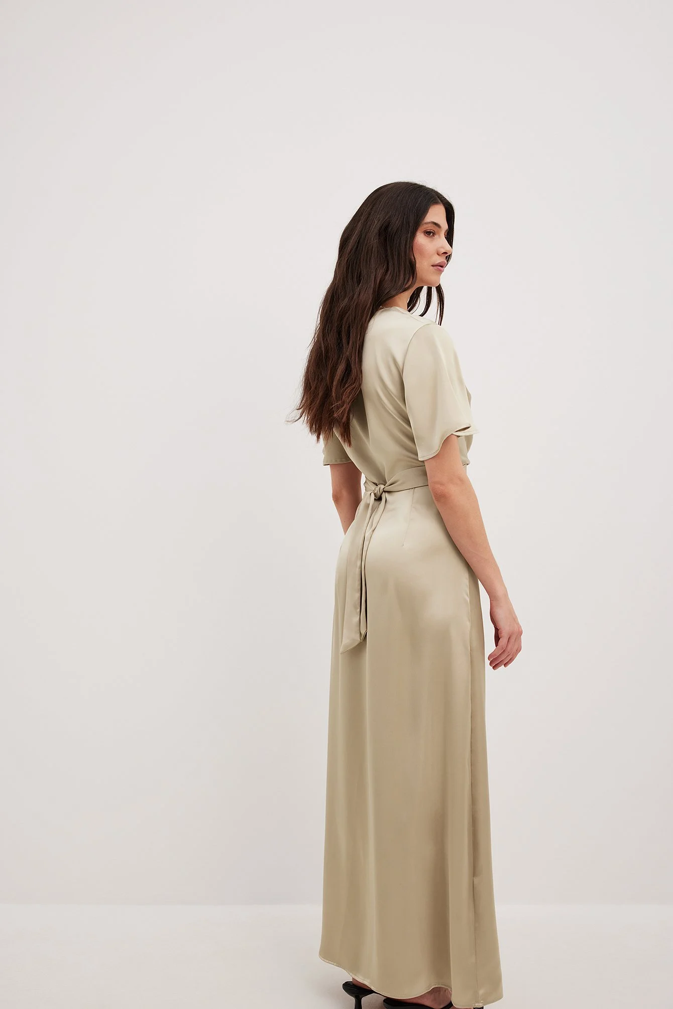 Maxikleid mit Überlappung vorne