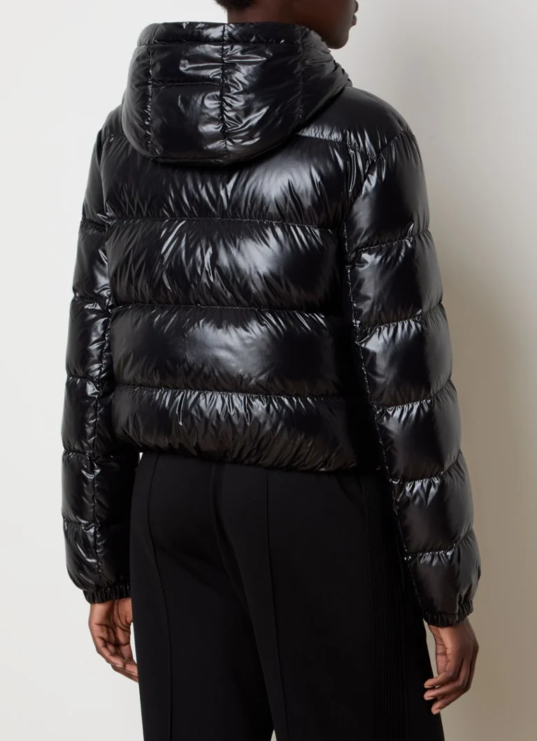 Bluza z kapturem Moncler Bayard i krótka kurtka pikowana z gęsiego pierza
