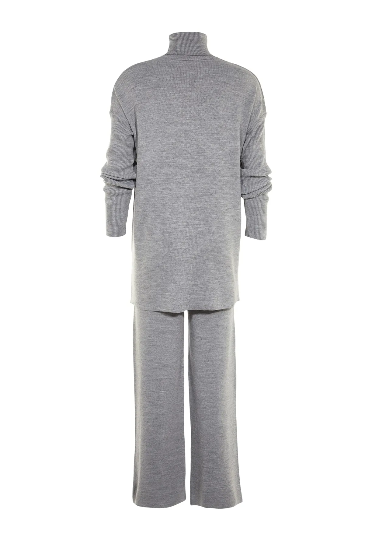 Trendyol Collection  Graues Rollkragenpullover-Hosen-Set aus Oberteil und Unterteil mit Schlitzdetail TWOAW22AU0102