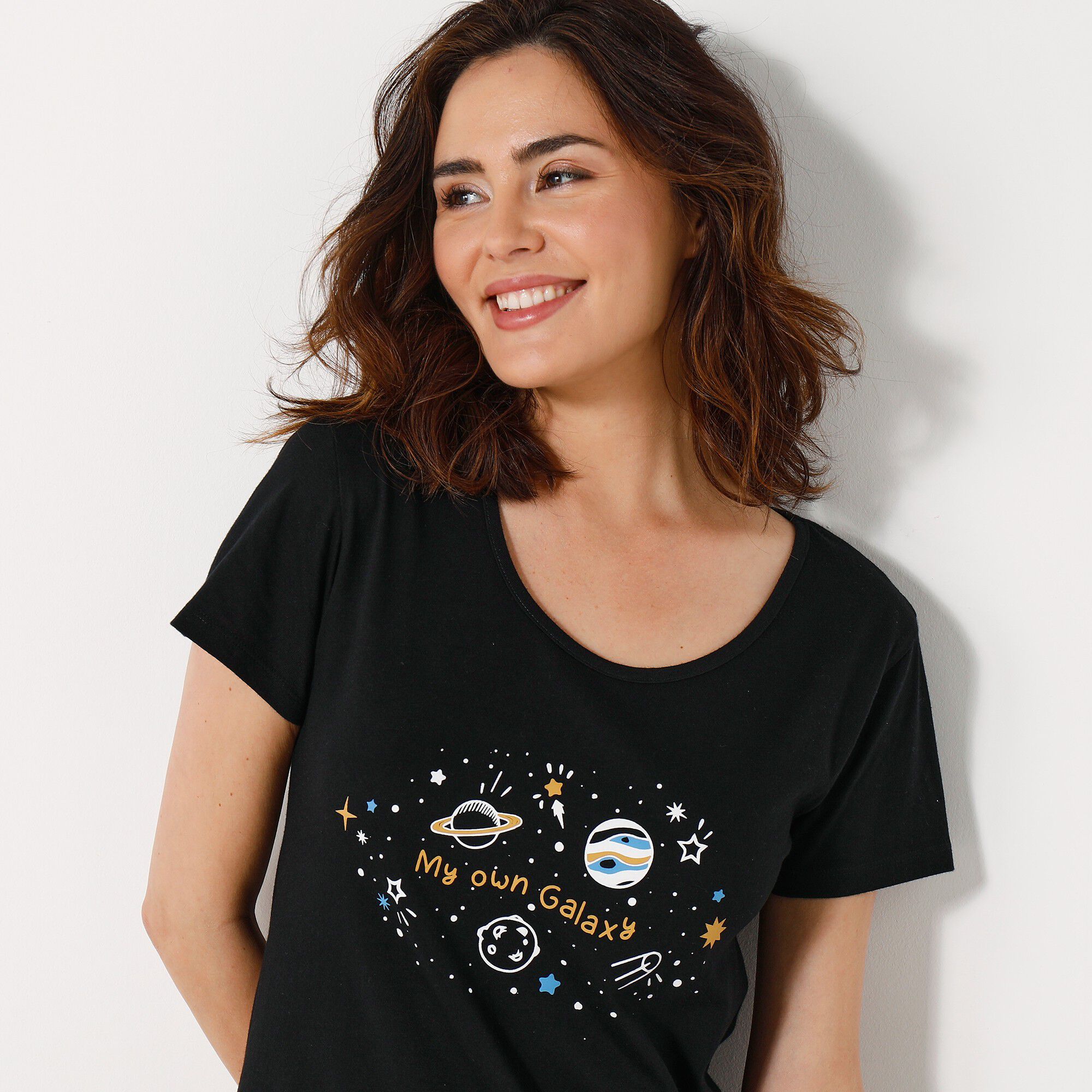Chemise de nuit longue manches courtes motif «galaxie»